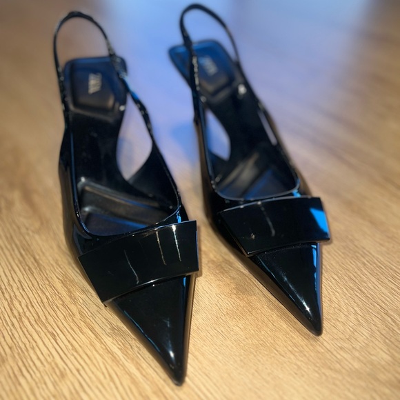 NWOT Zara Glossy Black Patent Pointed Slingback Kitten Heels - Picture 6 of 9